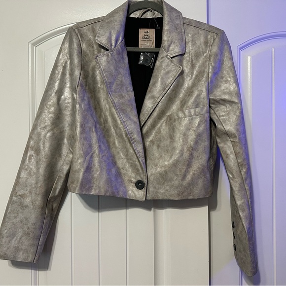 Free People Jackets & Blazers - NWOT We The Free Vegan Leather Block Party Crop Metallic Blazer